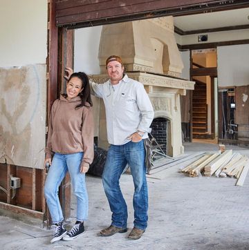 chip and joanna gaines cottonland castle