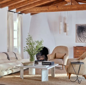 decluttering ideas in minimalist living room