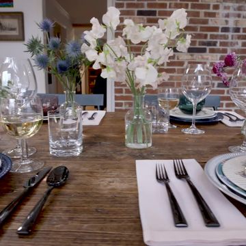 How to Mix China for a Gorgeous Table Setting